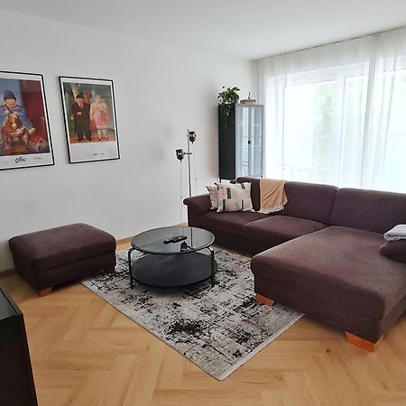 Beautiful New Apt In Old Town Near Train Station - Free Parking Pressburg Exterior foto