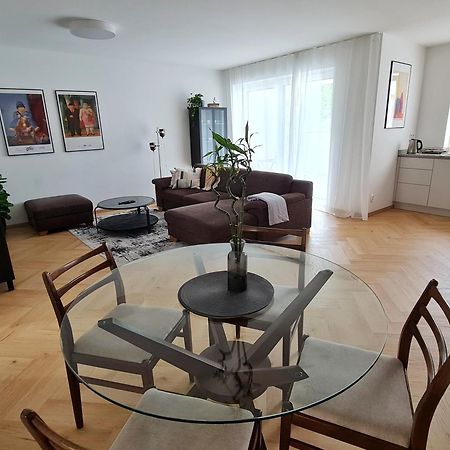 Beautiful New Apt In Old Town Near Train Station - Free Parking Pressburg Exterior foto