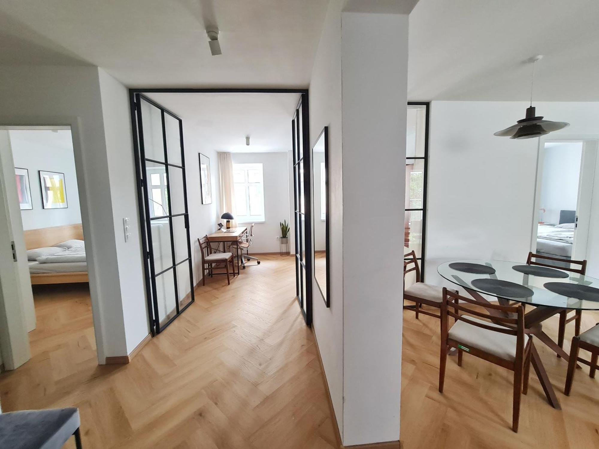 Beautiful New Apt In Old Town Near Train Station - Free Parking Pressburg Exterior foto