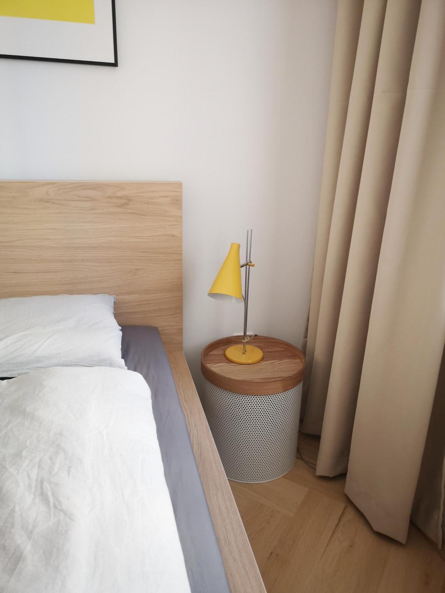 Beautiful New Apt In Old Town Near Train Station - Free Parking Pressburg Exterior foto