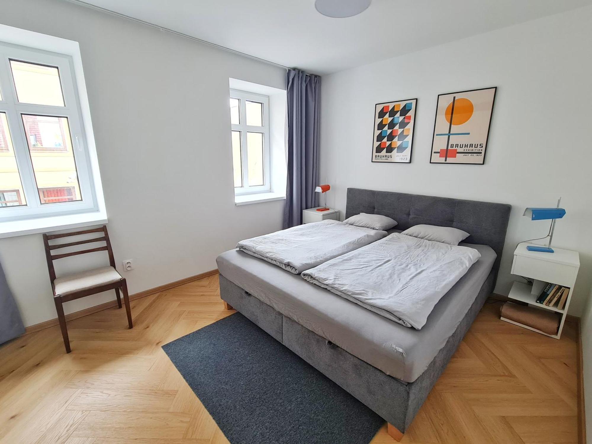 Beautiful New Apt In Old Town Near Train Station - Free Parking Pressburg Exterior foto